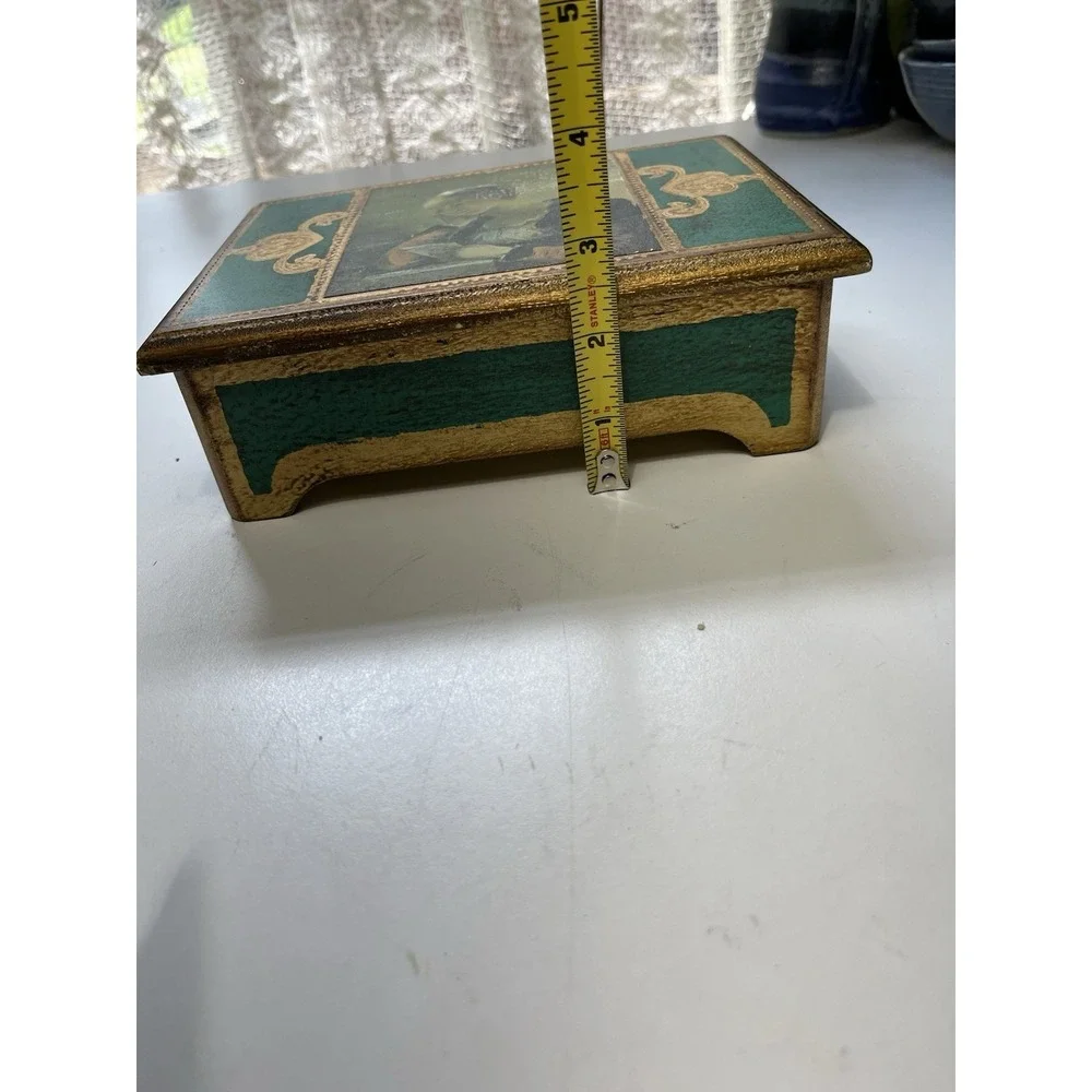 VTG Florentine Musical Jewelry Box W Decorative Pic Gold Gilt Made Italy 8